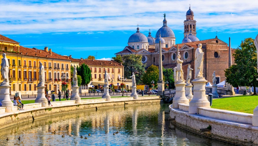 International teaching jobs closing this week   21 July 2025